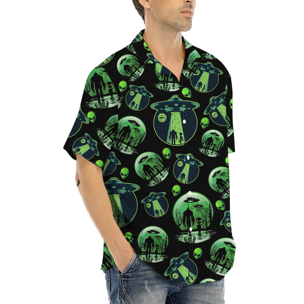 Bigfoot And Alien UFO Hawaiian Shirt