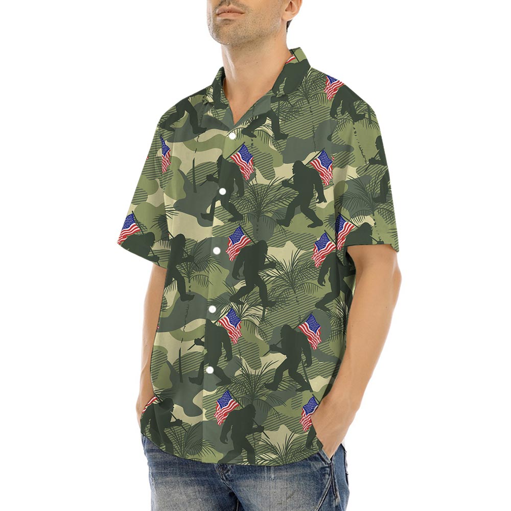 Bigfoot Patriotic Camouflage Men's Button Hawaiian Shirt
