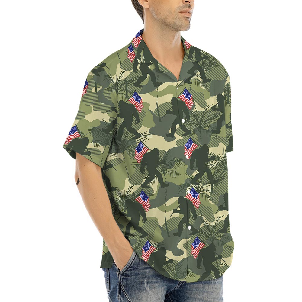Bigfoot Patriotic Camouflage Men's Button Hawaiian Shirt