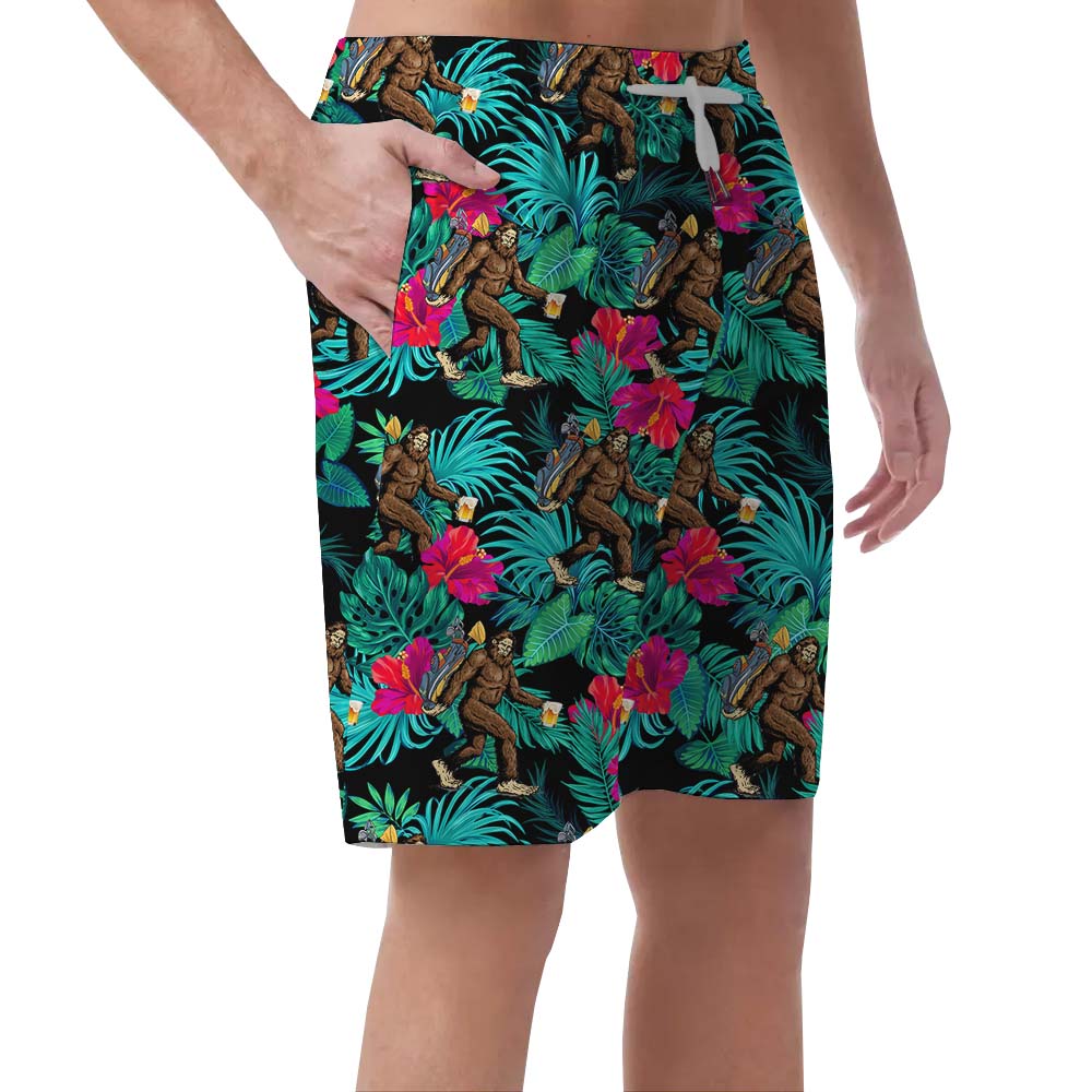 Tropical Golf-Themed Bigfoot Men's Beach Shorts